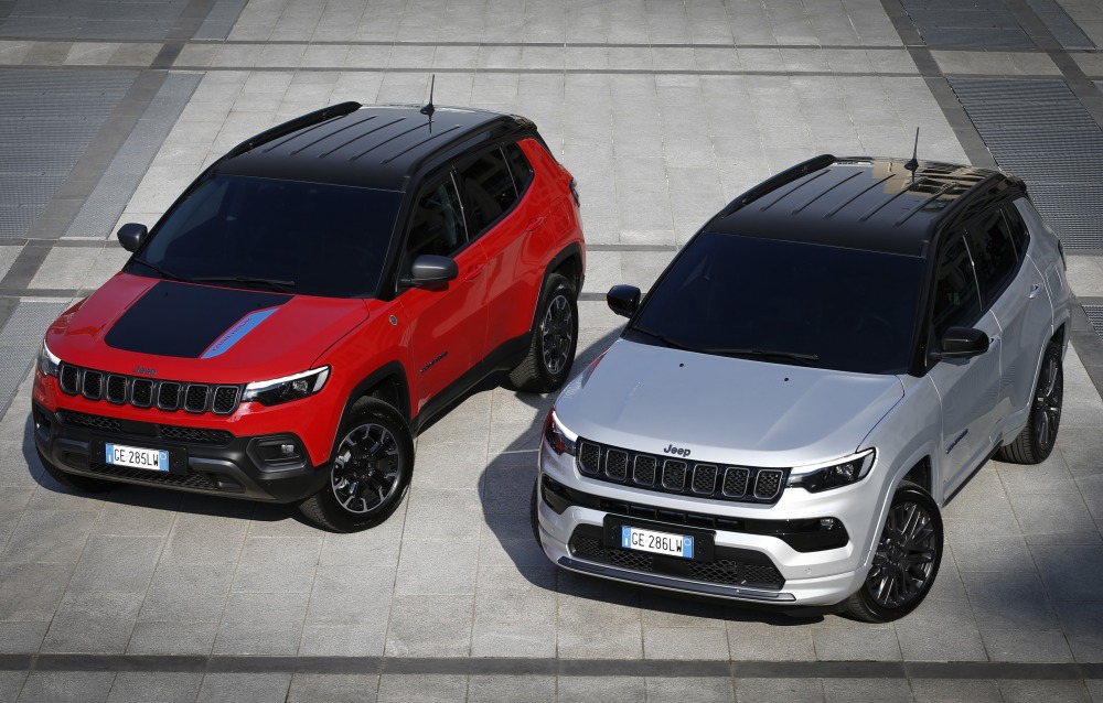 1__new_jeep_compass_trailhawk_and_s_4xe