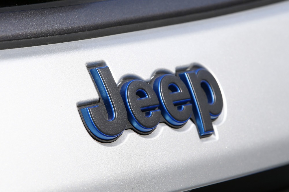 8_new_jeep_compass_s_4xe